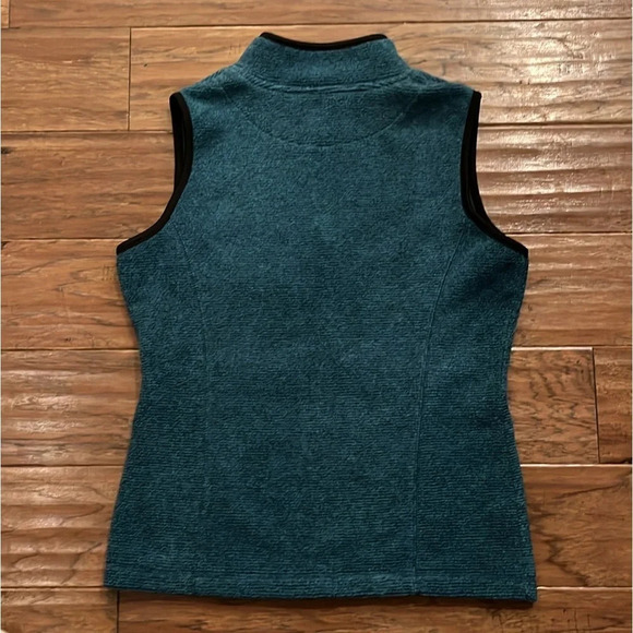 Alps Women’s Lightweight Fleece Vest - Picture 2 of 4